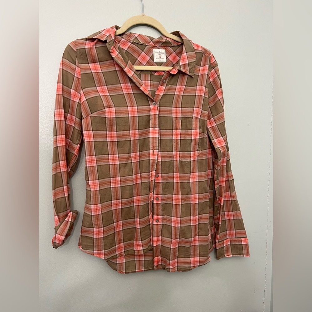 S Gap pink and brown button up